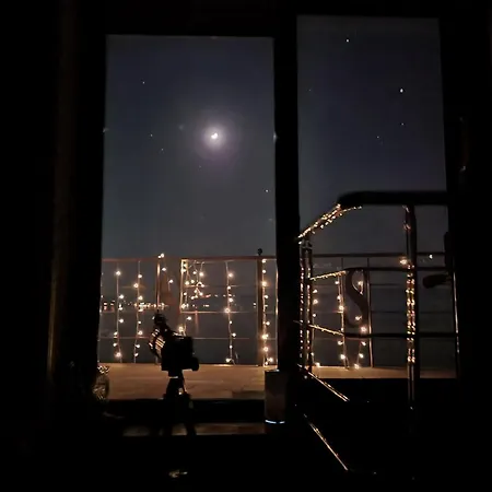 La Finestra Tra Le Stelle *